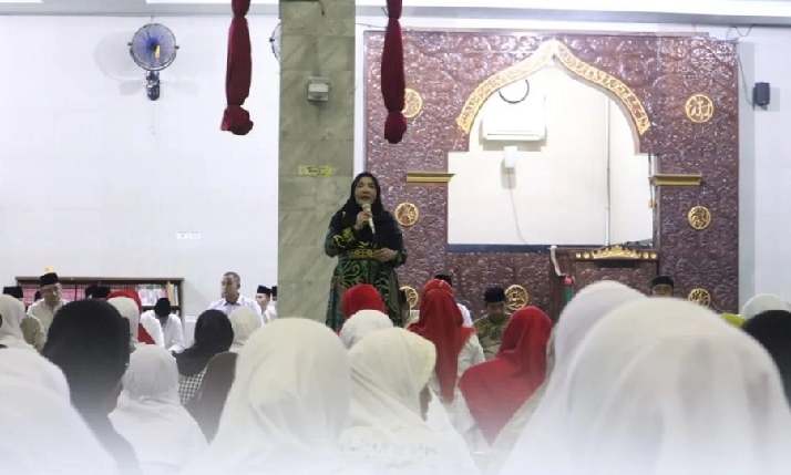 Walikota-Safari-Ramadhan-di-Masjid-Nurul-Ulum-Islamic-Center