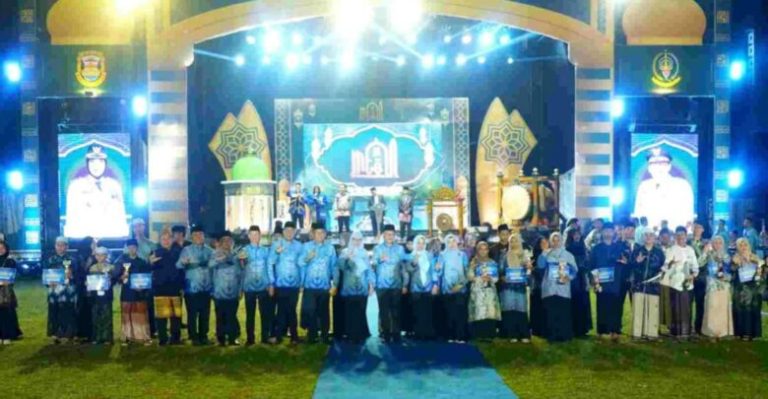 FotoGrid_20251015_123401281-780x405