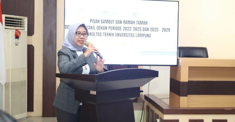 Pisah-Sambut-Dekan-dan-Wakil-Dekan-FT-b-1536x1024-780x405